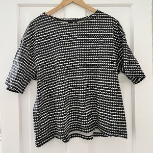 Marimekko for Uniqlo t-shirt räsymatto pattern